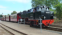 Die 992324-4 bringt ihren Zug aus Bad Doberan