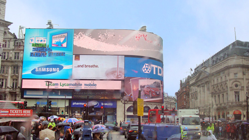 Piccadilly Circus mit der berhmten Werbewand.