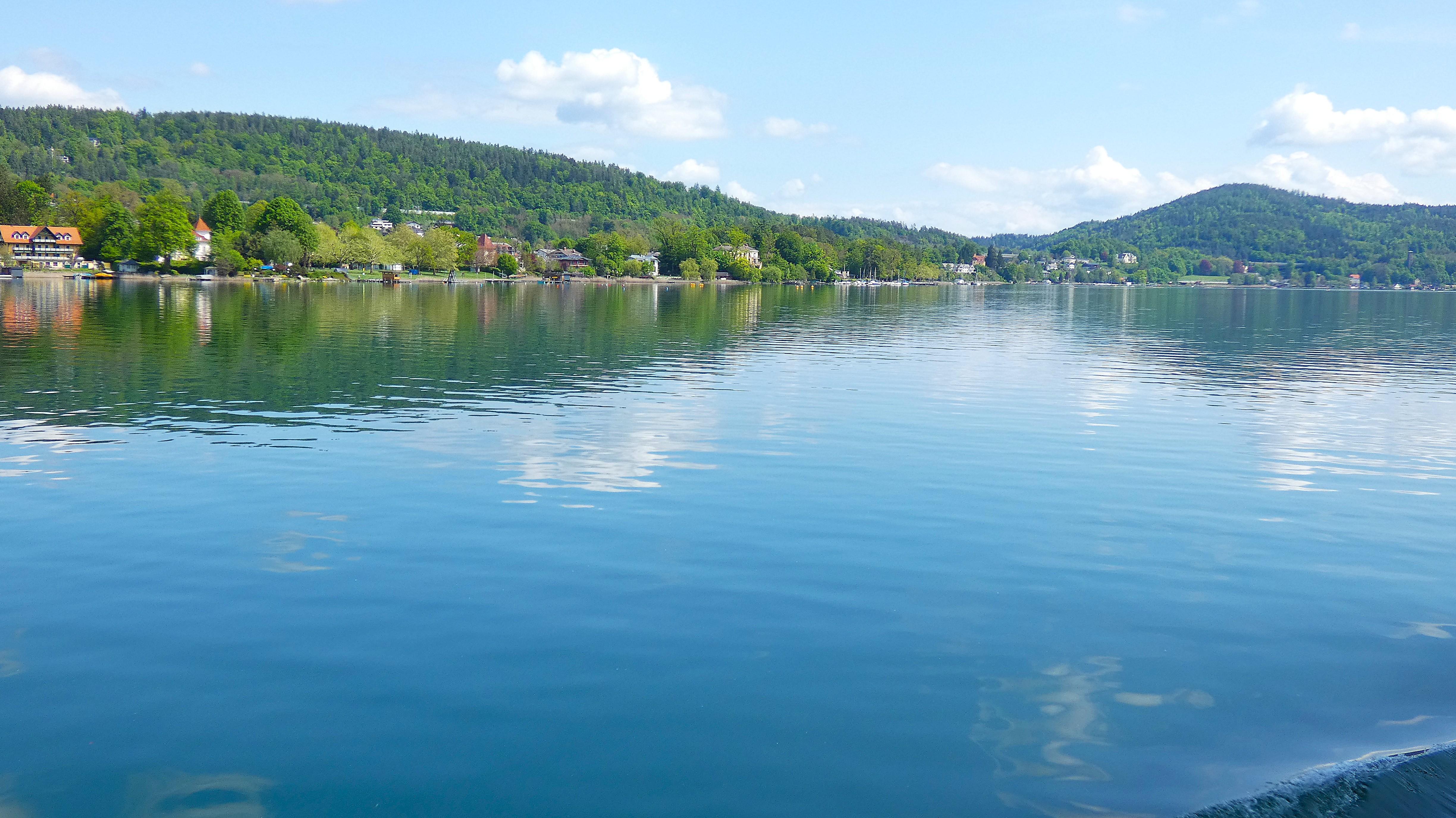 Entspannender Blick auf den See. Entspannender Blick auf den See.