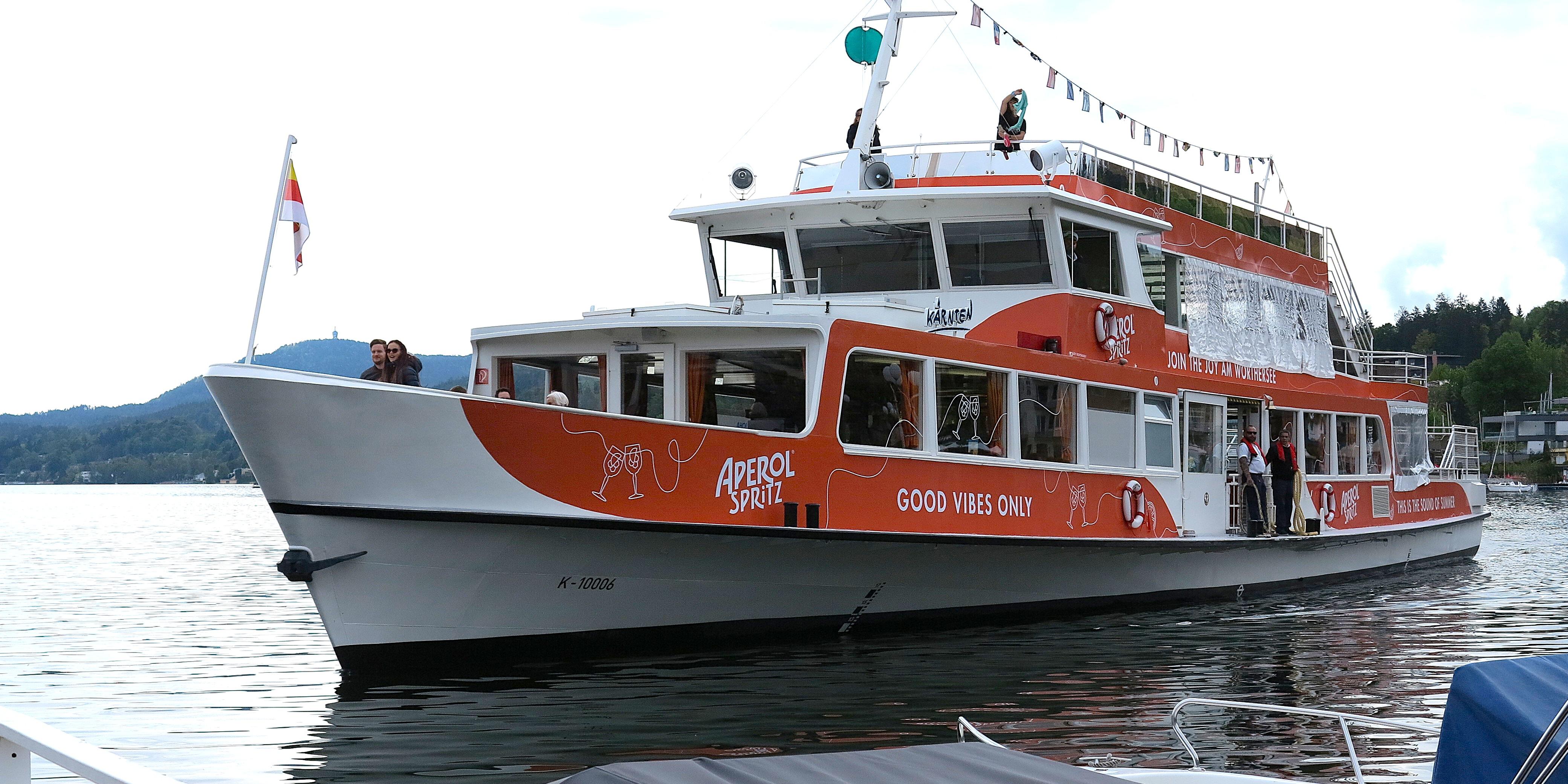 Mit dem Schiff ging es zur Seerundfahrt. Mit dem Schiff ging es zur Seerundfahrt.