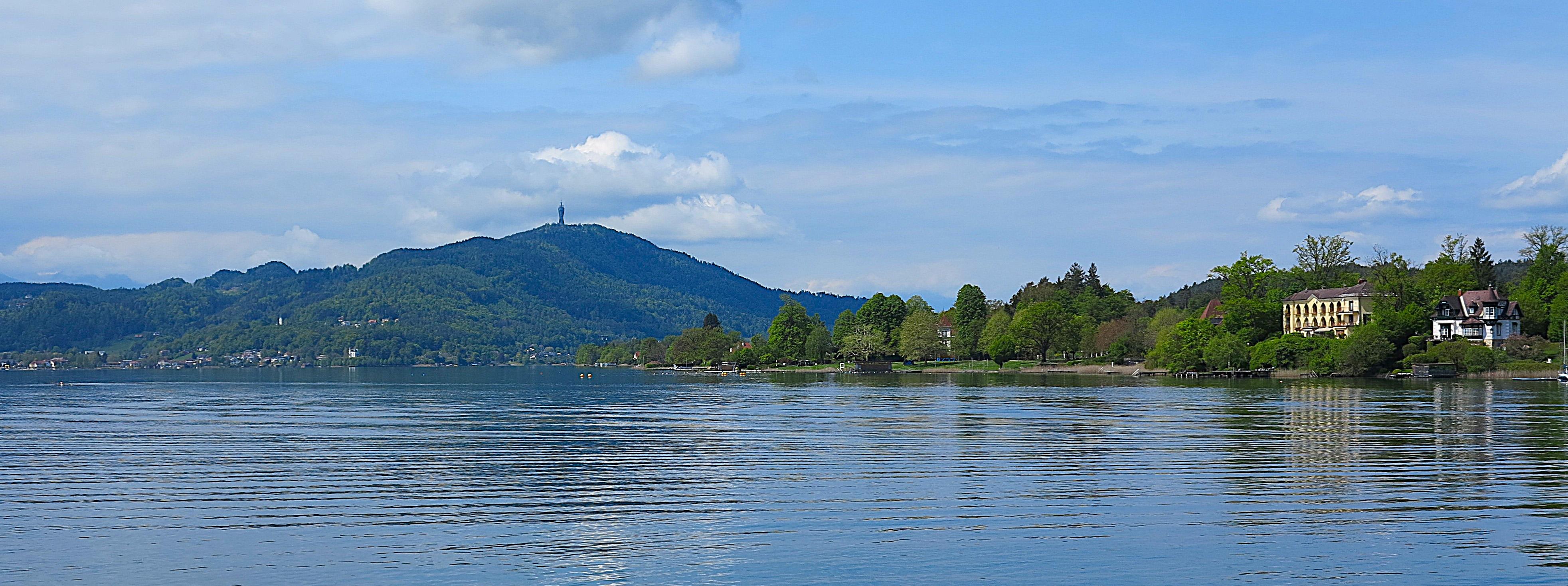 Im Hintergrund der weltweit höchste hölzerne Aussichtsturm auf dem Pyramidenkogel. Im Hintergrund der weltweit höchste hölzerne Aussichtsturm auf dem Pyramidenkogel.
