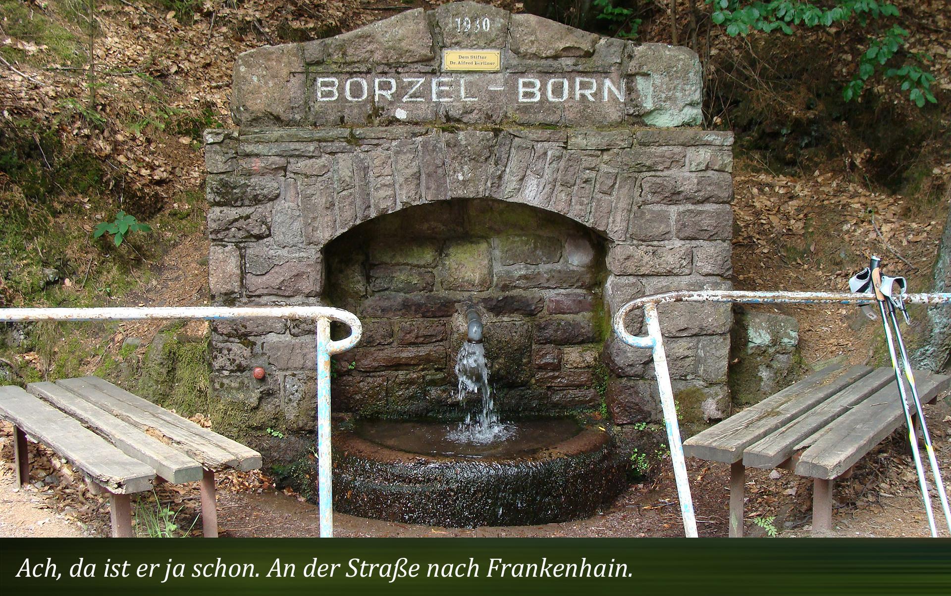 Ach, da ist er ja schon. An der Straße nach Frankenhain.