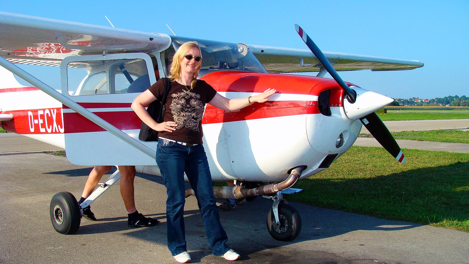 Schaut alle her. Mir macht Fliegen gar nichts aus! (Das Foto entstand aber erst nach der Landung)